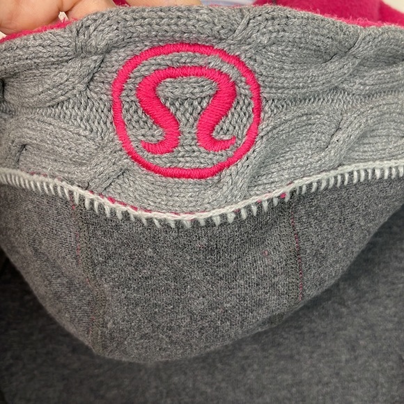 Lululemon Limited Edition Cable Knit Scuba Hoodie - Picture 7 of 15
